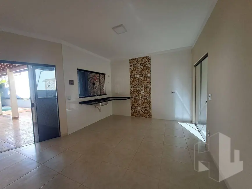 Foto 2 de Casa com 1 quarto à venda, 225m2 em Jardim Dona Emília, Jau - SP