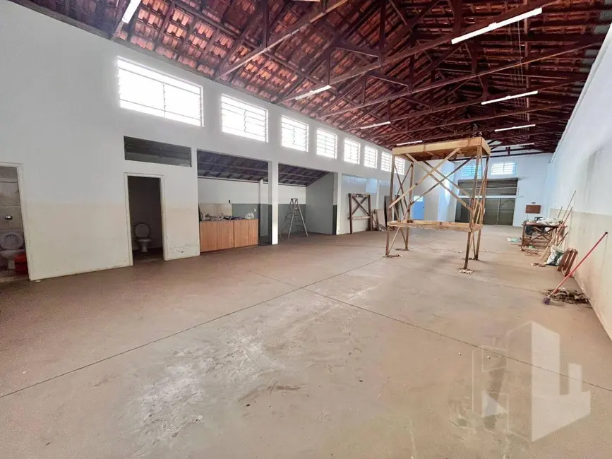 Foto 6 de Armazém / Galpão para alugar, 250m2 em Jardim Olímpia, Jau - SP