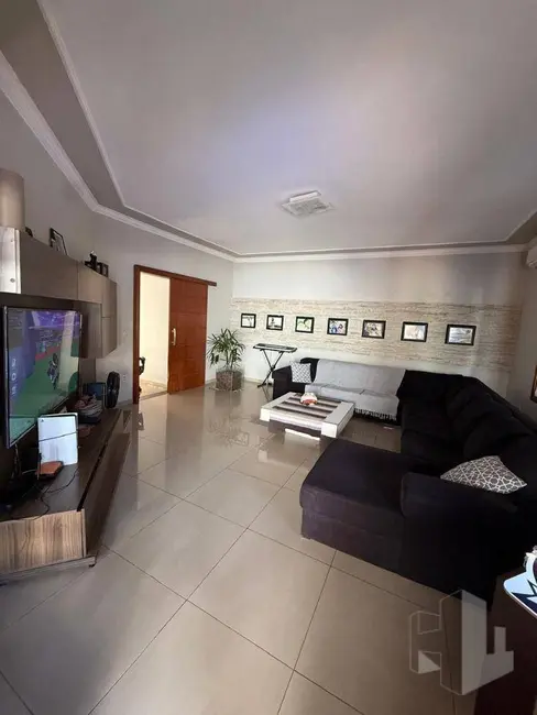 Foto 5 de Casa de Condomínio com 3 quartos à venda, 420m2 em Condomínio Flamboyant, Jau - SP