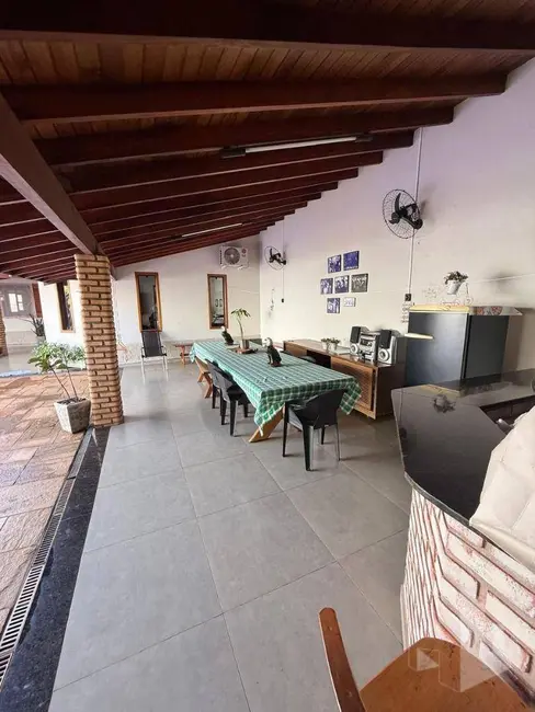 Foto 3 de Casa de Condomínio com 3 quartos à venda, 420m2 em Condomínio Flamboyant, Jau - SP