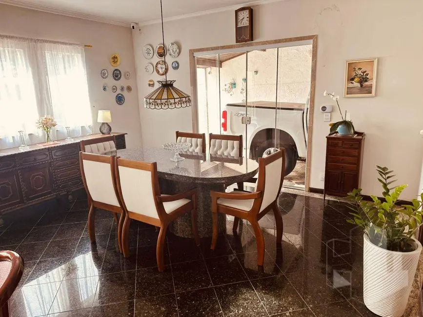 Casa com 3 quartos à venda, 222m2 em Vila Riachuelo, Bauru - SP - imagem 5 Foto 5 de Casa com 3 quartos à venda, 222m2 em Vila Riachuelo, Bauru - SP