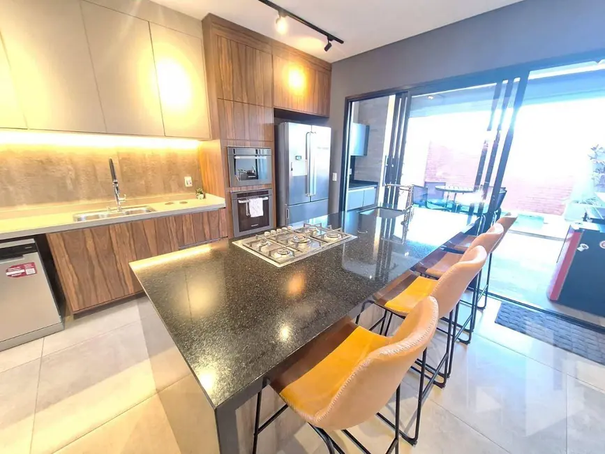 Foto 7 de Casa com 3 quartos à venda e para alugar, 250m2 em Jardim Antonina, Jau - SP