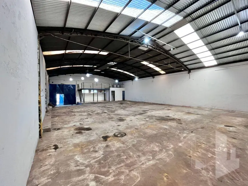 Foto 1 de Armazém / Galpão para alugar, 300m2 em Chácara Flora, Jau - SP