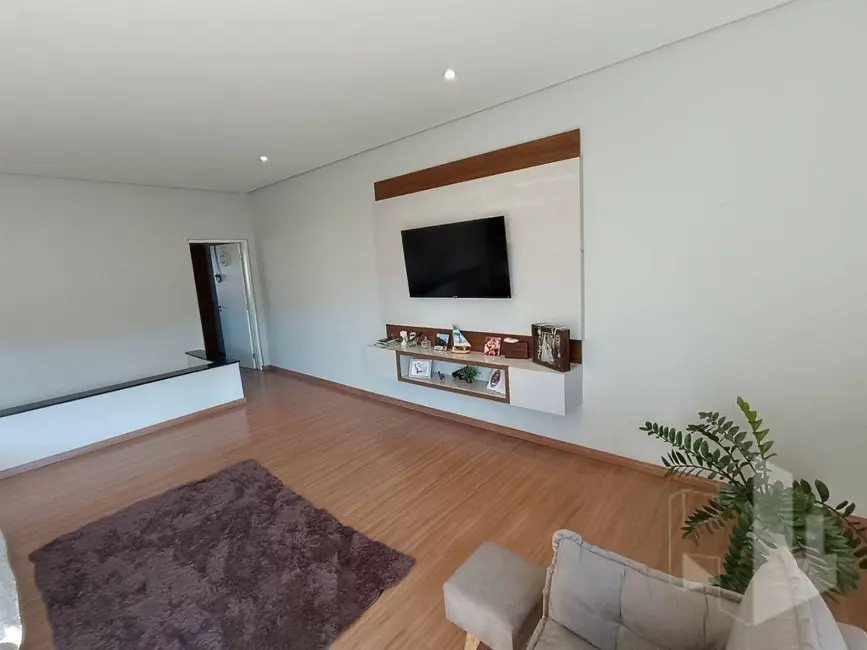 Foto 5 de Casa com 2 quartos à venda, 442m2 em Chácara Peccioli, Jau - SP