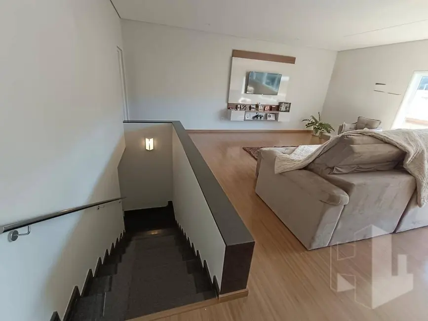 Foto 6 de Casa com 2 quartos à venda, 442m2 em Chácara Peccioli, Jau - SP