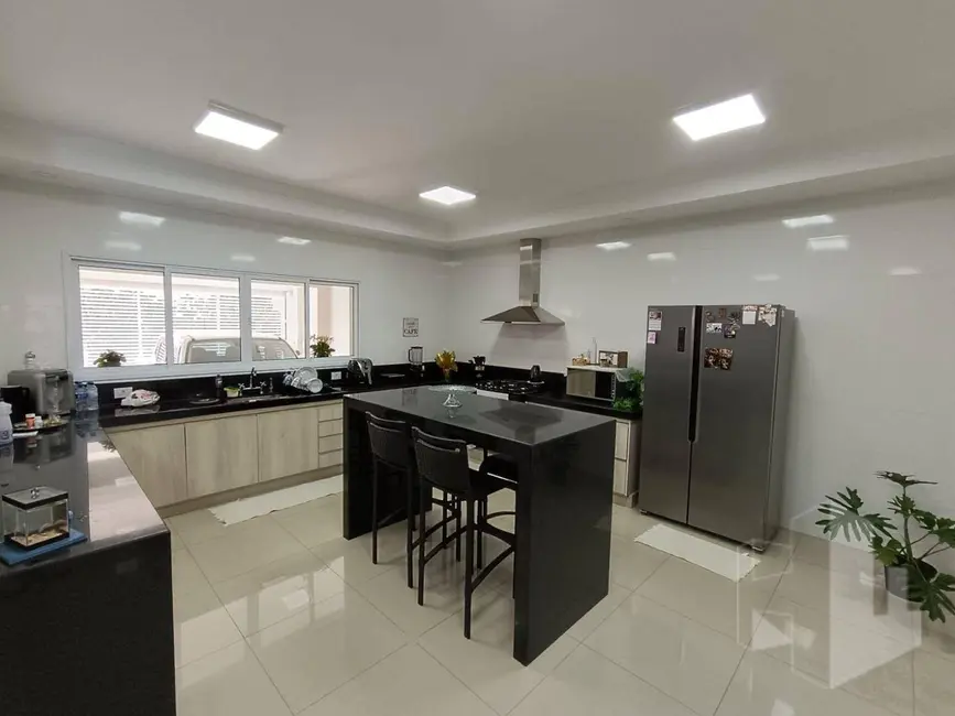 Foto 8 de Casa com 2 quartos à venda, 442m2 em Chácara Peccioli, Jau - SP