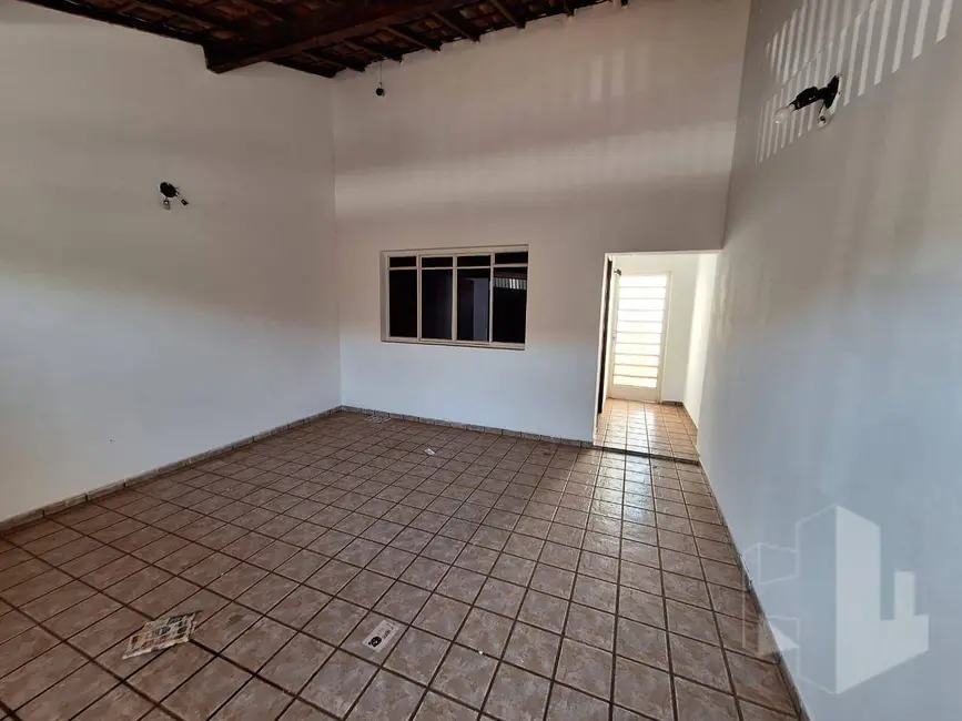 Foto 1 de Casa com 2 quartos à venda, 125m2 em Jardim América, Jau - SP