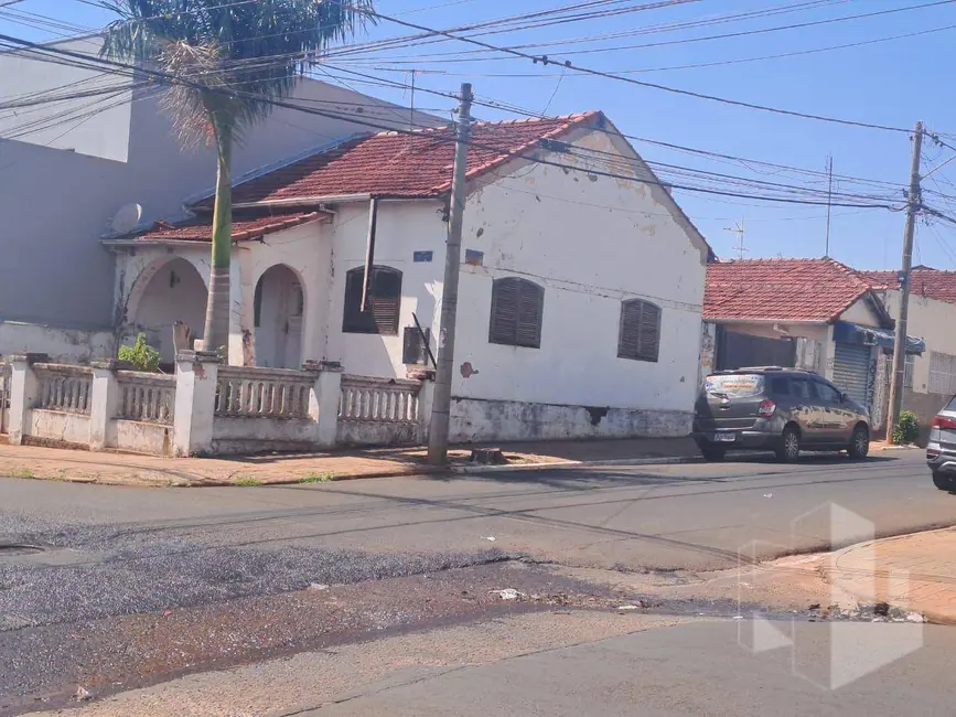 Casa com 2 quartos à venda, 200m2 em Centro, Jau - SP - imagem 1 Foto 1 de Casa com 2 quartos à venda, 200m2 em Centro, Jau - SP