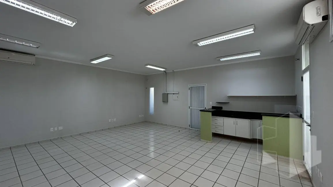 Foto 4 de Sala Comercial à venda, 211m2 em Vila Assis, Jau - SP