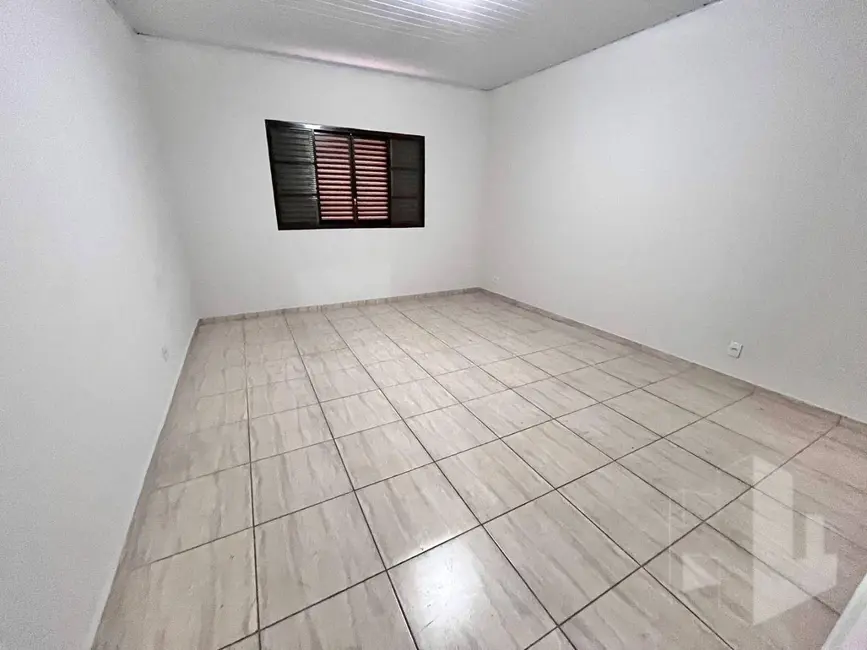 Foto 3 de Casa com 3 quartos para alugar, 192m2 em Vila Hilst, Jau - SP