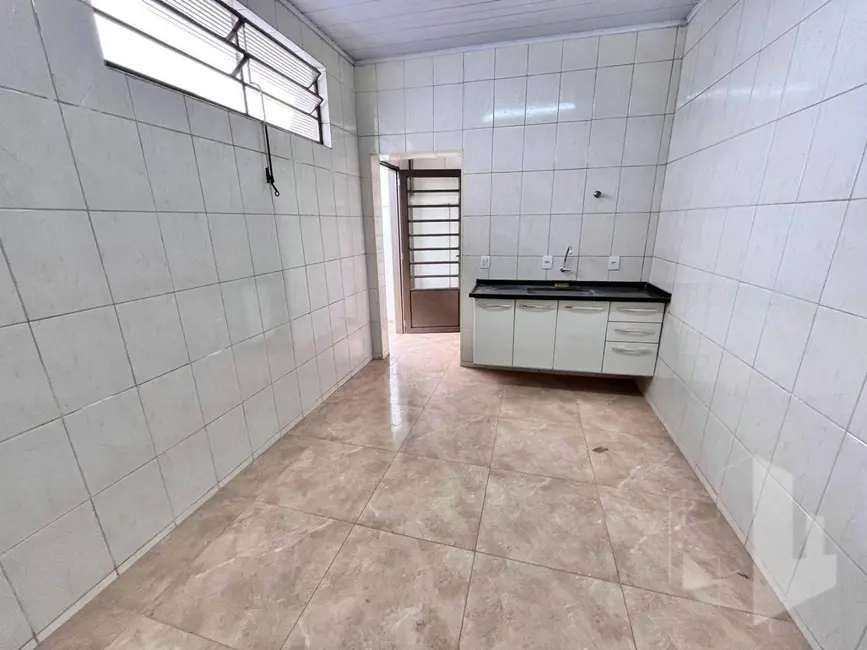 Foto 4 de Casa com 3 quartos para alugar, 192m2 em Vila Hilst, Jau - SP