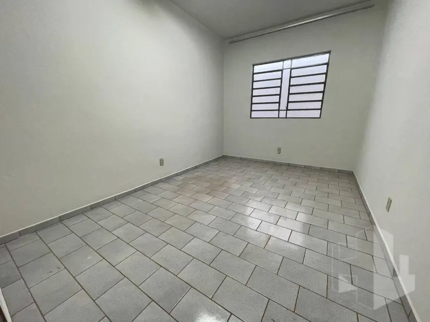 Foto 8 de Armazém / Galpão para alugar, 720m2 em Jardim Ferreira Dias, Jau - SP