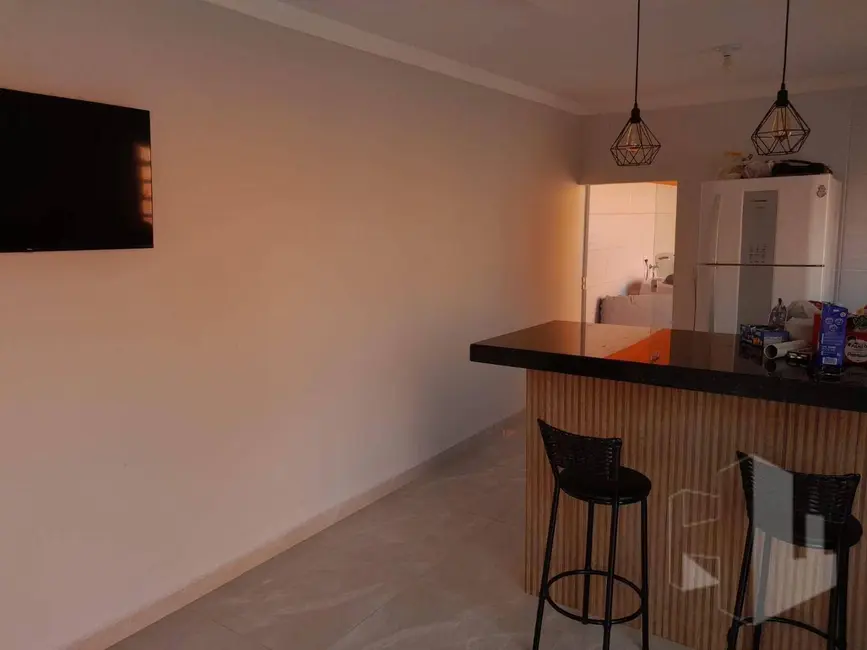 Foto 2 de Casa com 2 quartos à venda, 310m2 em Dois Corregos - SP