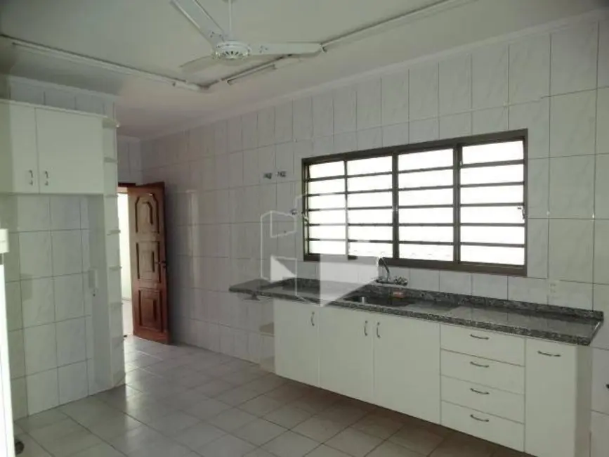 Foto 8 de Casa com 4 quartos para alugar em Centro, Jau - SP