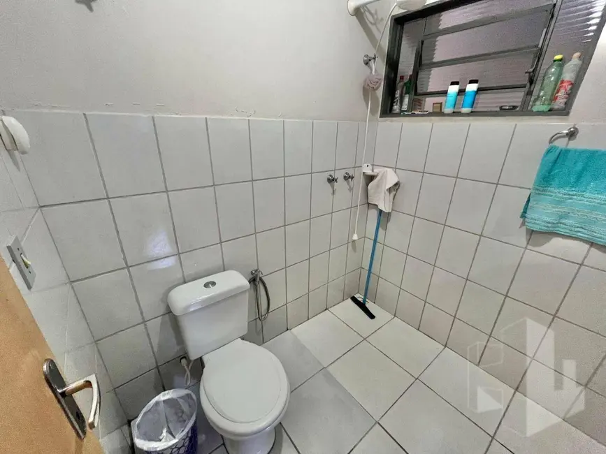 Foto 9 de Casa com 2 quartos à venda, 130m2 em Jau - SP
