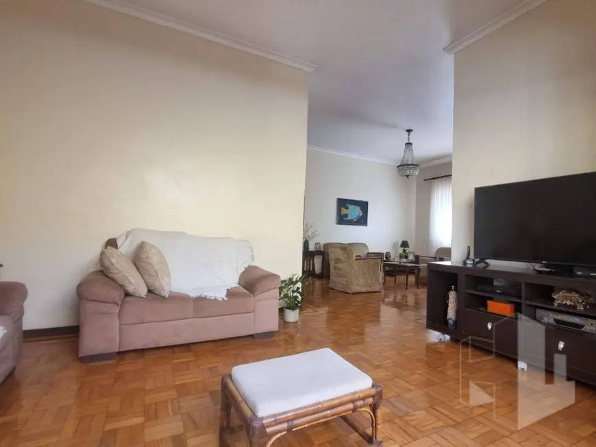 Foto 3 de Casa com 3 quartos à venda, 220m2 em Centro, Jau - SP