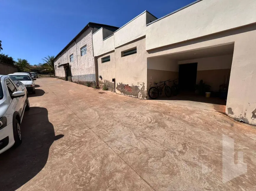 Foto 4 de Armazém / Galpão à venda, 1625m2 em Centro, Mineiros Do Tiete - SP
