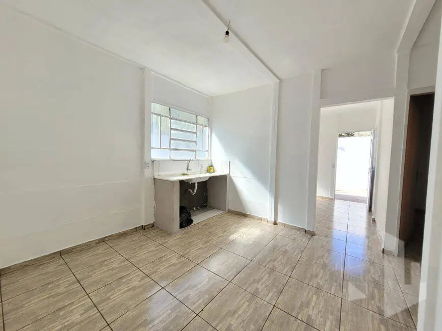 Foto 5 de Casa com 2 quartos para alugar, 200m2 em Jau - SP