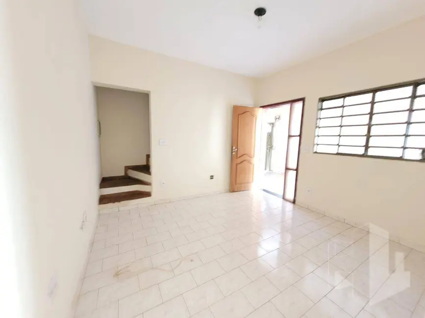 Foto 1 de Casa com 5 quartos à venda e para alugar, 250m2 em Jardim Sanzovo, Jau - SP