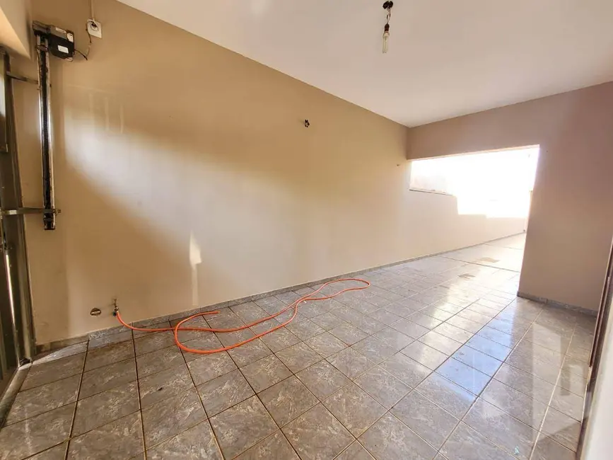 Foto 2 de Casa com 5 quartos à venda e para alugar, 250m2 em Jardim Sanzovo, Jau - SP