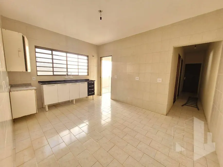 Foto 5 de Casa com 5 quartos à venda e para alugar, 250m2 em Jardim Sanzovo, Jau - SP