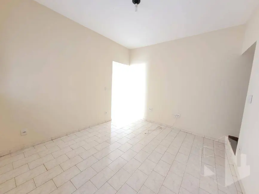 Foto 4 de Casa com 5 quartos à venda e para alugar, 250m2 em Jardim Sanzovo, Jau - SP