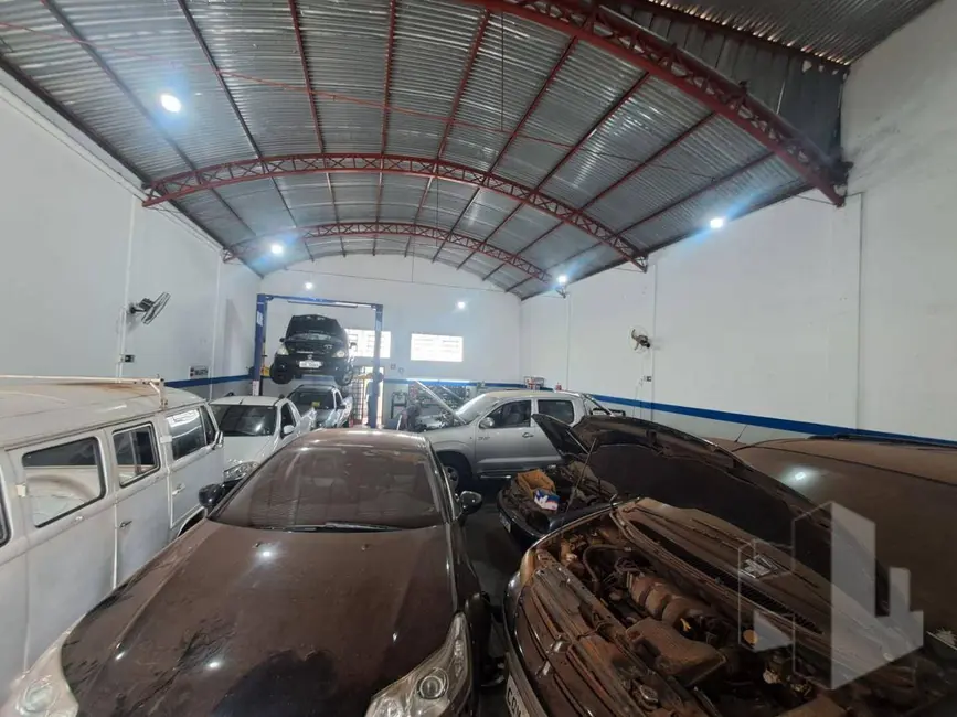 Foto 2 de Armazém / Galpão à venda, 250m2 em Jardim América, Jau - SP