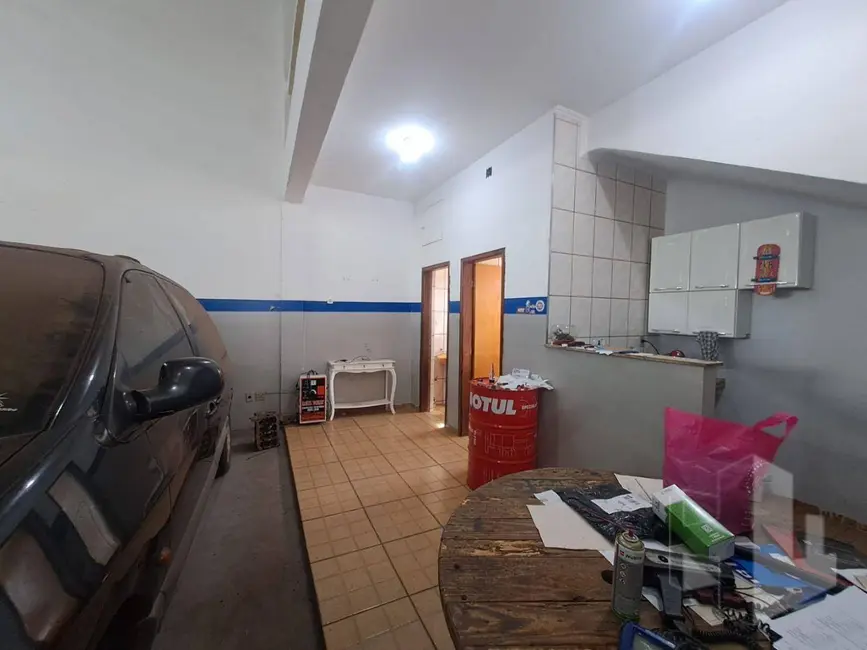 Foto 6 de Armazém / Galpão à venda, 250m2 em Jardim América, Jau - SP