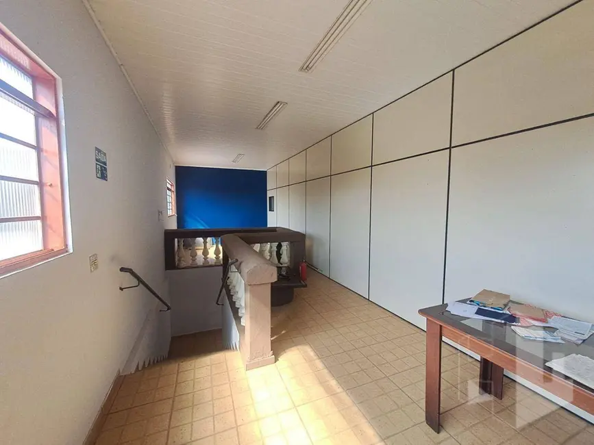 Foto 5 de Armazém / Galpão à venda, 250m2 em Jardim América, Jau - SP