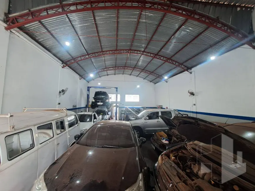 Foto 3 de Armazém / Galpão à venda, 250m2 em Jardim América, Jau - SP