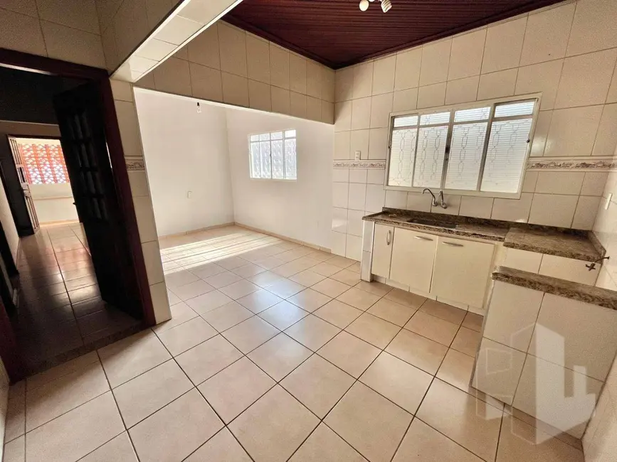 Foto 8 de Casa com 3 quartos para alugar, 160m2 em Vila Nova, Jau - SP
