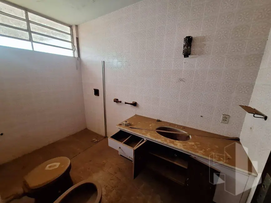 Foto 9 de Casa com 4 quartos à venda, 800m2 em Chácara Braz Miraglia, Jau - SP