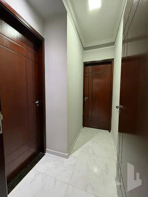 Casa com 3 quartos à venda, 200m2 em Jardim Bela Vista, Jau - SP - imagem 8 Foto 8 de Casa com 3 quartos à venda, 200m2 em Jardim Bela Vista, Jau - SP