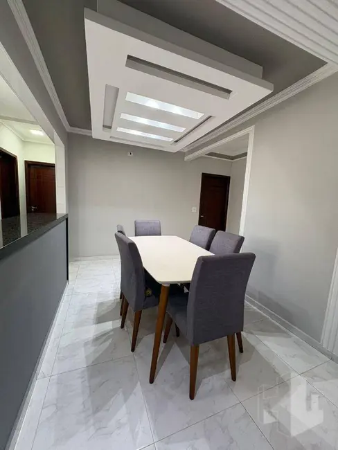 Casa com 3 quartos à venda, 200m2 em Jardim Bela Vista, Jau - SP - imagem 5 Foto 5 de Casa com 3 quartos à venda, 200m2 em Jardim Bela Vista, Jau - SP