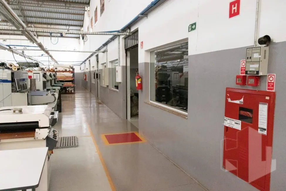 Foto 3 de Armazém / Galpão à venda, 6005m2 em Jardim Orlando Chesini Ometto, Jau - SP