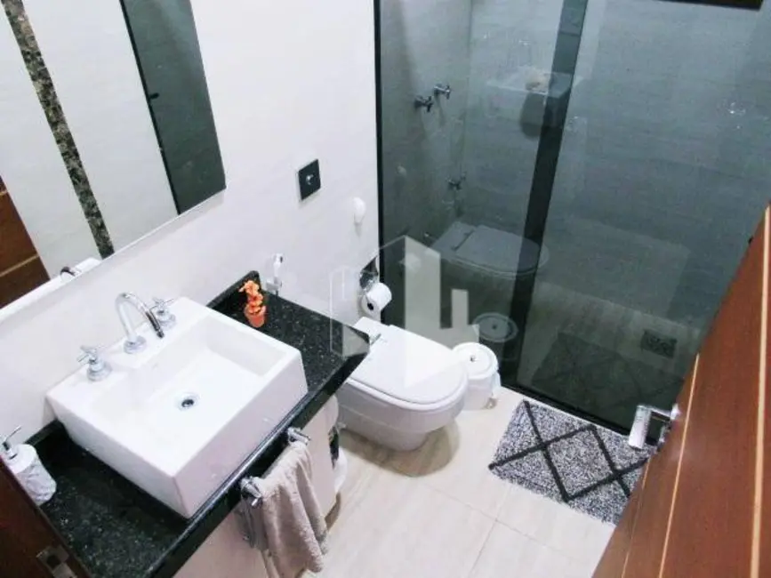 Casa com 2 quartos à venda, 332m2 em Jardim Parati, Jau - SP - imagem 8 Foto 8 de Casa com 2 quartos à venda, 332m2 em Jardim Parati, Jau - SP