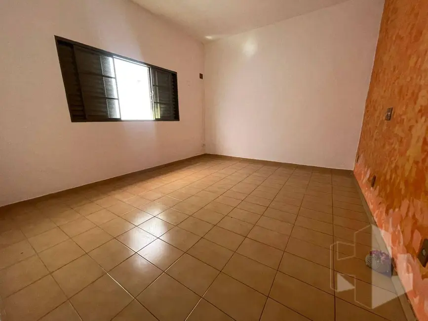 Foto 5 de Casa com 3 quartos para alugar, 250m2 em Jardim Ferreira Dias, Jau - SP