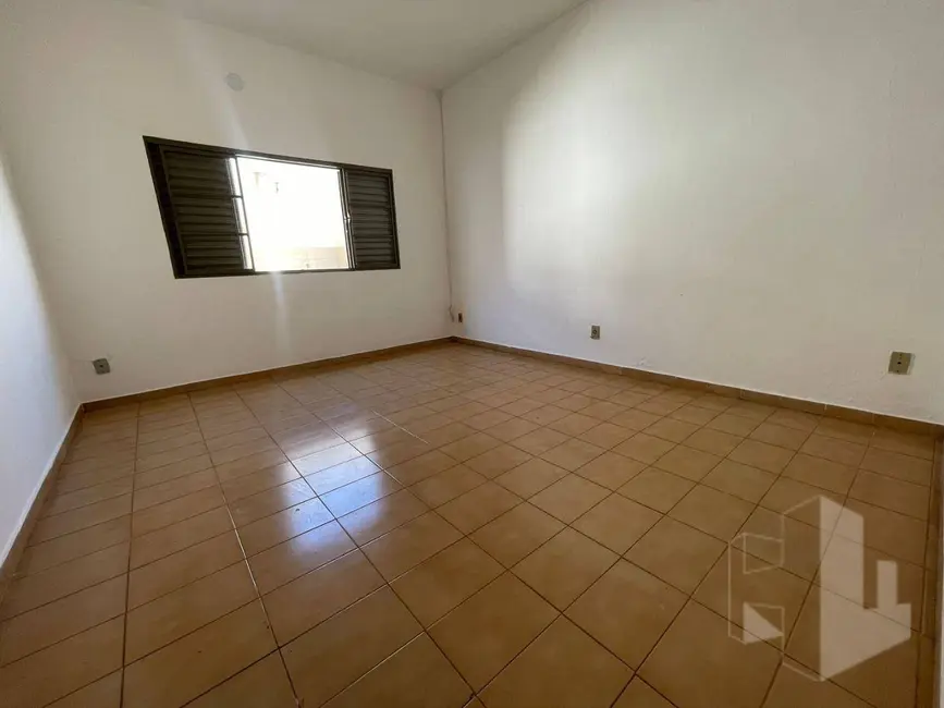 Foto 8 de Casa com 3 quartos para alugar, 250m2 em Jardim Ferreira Dias, Jau - SP