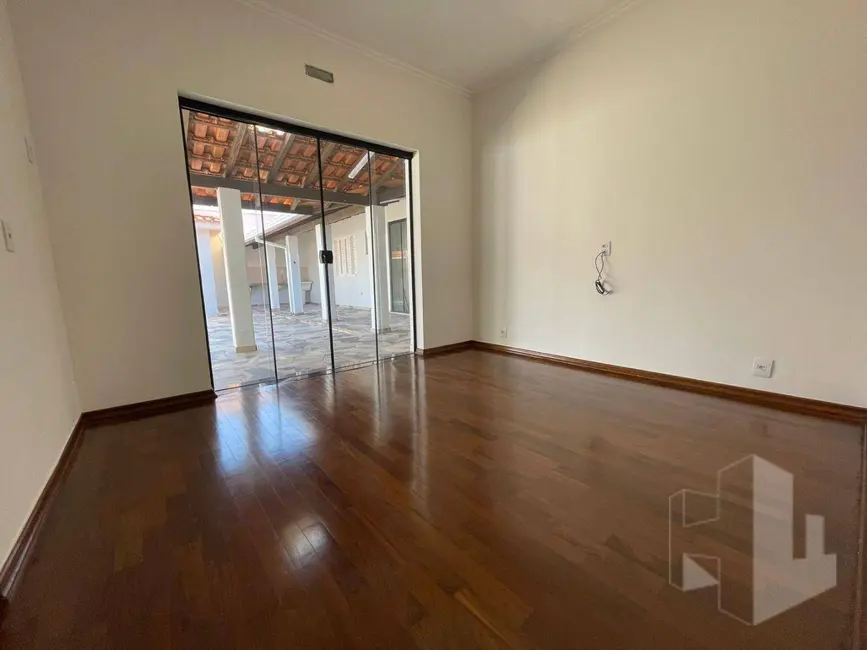 Foto 5 de Sala Comercial para alugar, 500m2 em Jardim Regina, Jau - SP