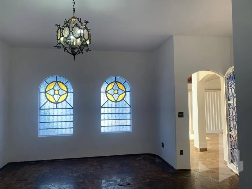 Foto 3 de Casa com 3 quartos à venda e para alugar, 250m2 em Jardim Alvorada, Jau - SP