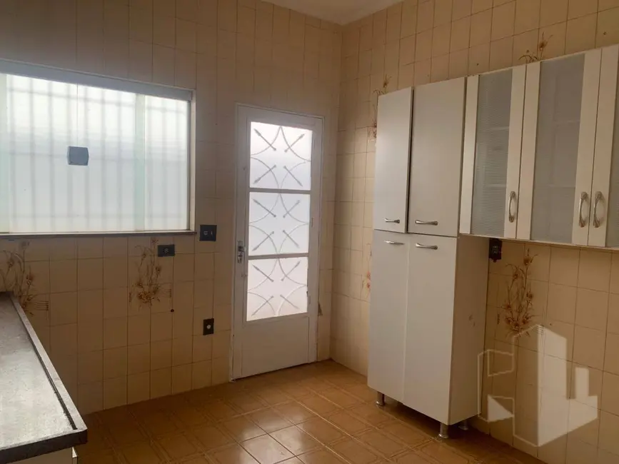 Foto 7 de Casa com 3 quartos à venda e para alugar, 250m2 em Jardim Alvorada, Jau - SP