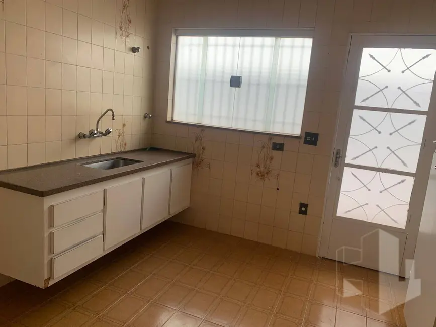 Foto 6 de Casa com 3 quartos à venda e para alugar, 250m2 em Jardim Alvorada, Jau - SP