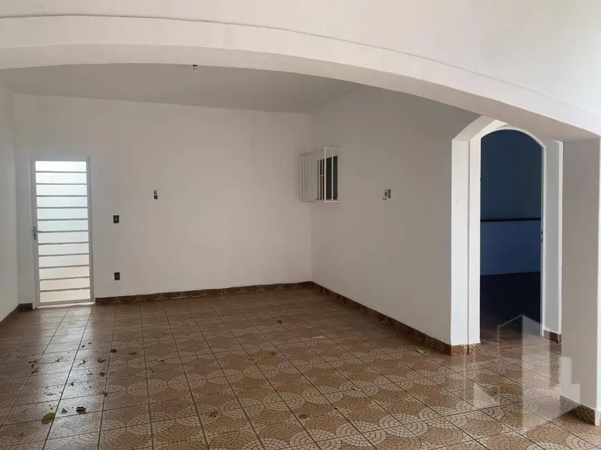 Foto 2 de Casa com 3 quartos à venda e para alugar, 250m2 em Jardim Alvorada, Jau - SP