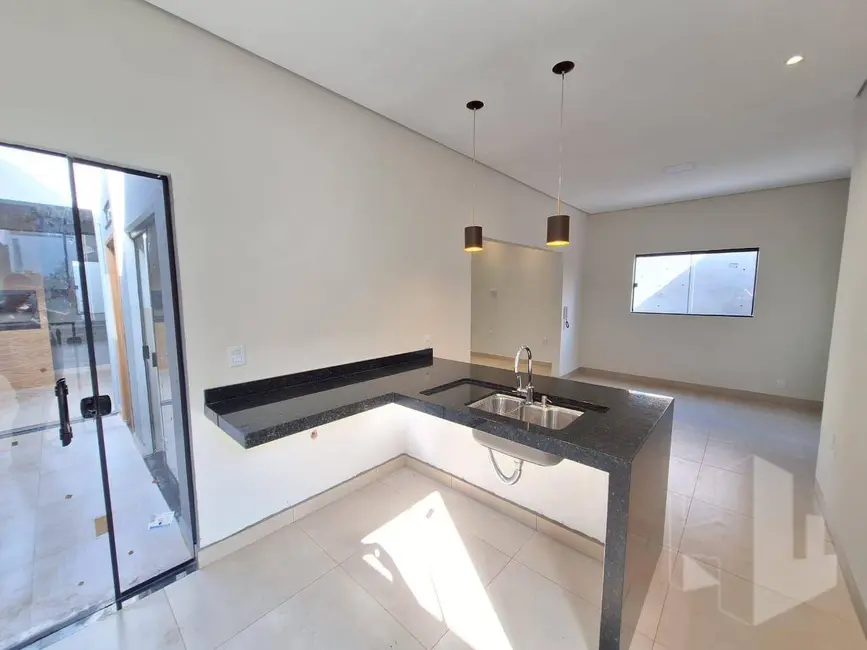 Foto 3 de Casa com 3 quartos à venda, 250m2 em Jardim Rosa Branca, Jau - SP