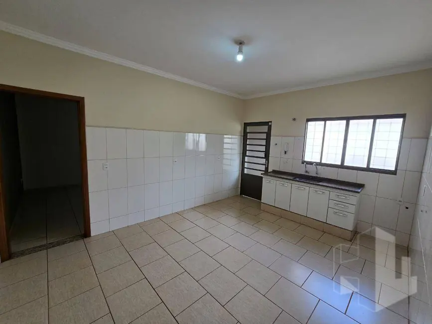 Foto 6 de Casa com 2 quartos à venda, 175m2 em Jardim Dona Emília, Jau - SP