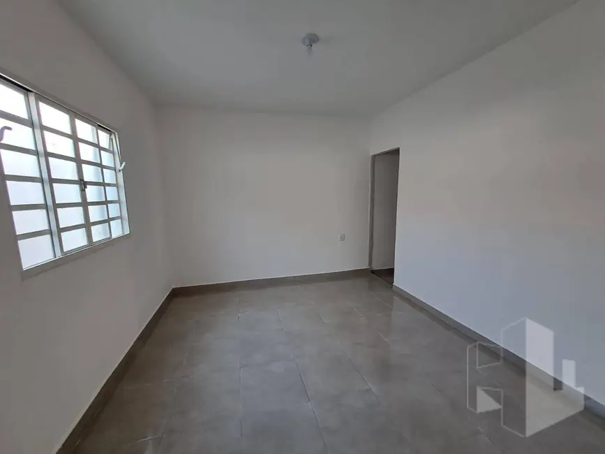Foto 2 de Casa com 2 quartos à venda, 240m2 em Jardim Pedro Ometto, Jau - SP