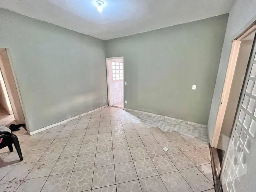 Foto 1 de Casa com 3 quartos à venda e para alugar, 200m2 em Jardim Cila de Lúcio Bauab, Jau - SP