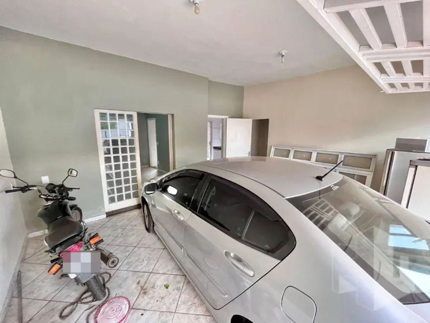 Foto 2 de Casa com 3 quartos à venda e para alugar, 200m2 em Jardim Cila de Lúcio Bauab, Jau - SP