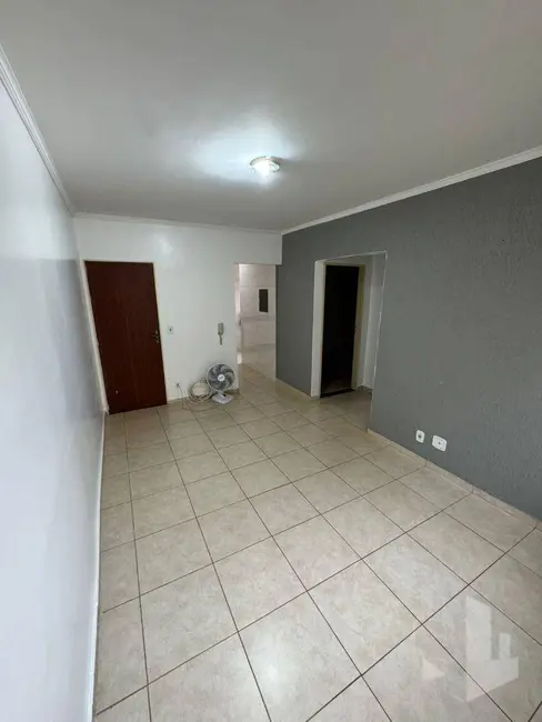Foto 2 de Apartamento com 2 quartos para alugar, 50m2 em Jardim Vila Maria, Jau - SP