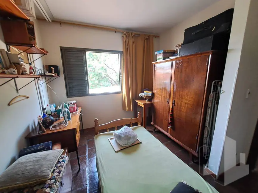 Casa com 3 quartos à venda, 358m2 em Centro, Jau - SP - imagem 5 Foto 5 de Casa com 3 quartos à venda, 358m2 em Centro, Jau - SP